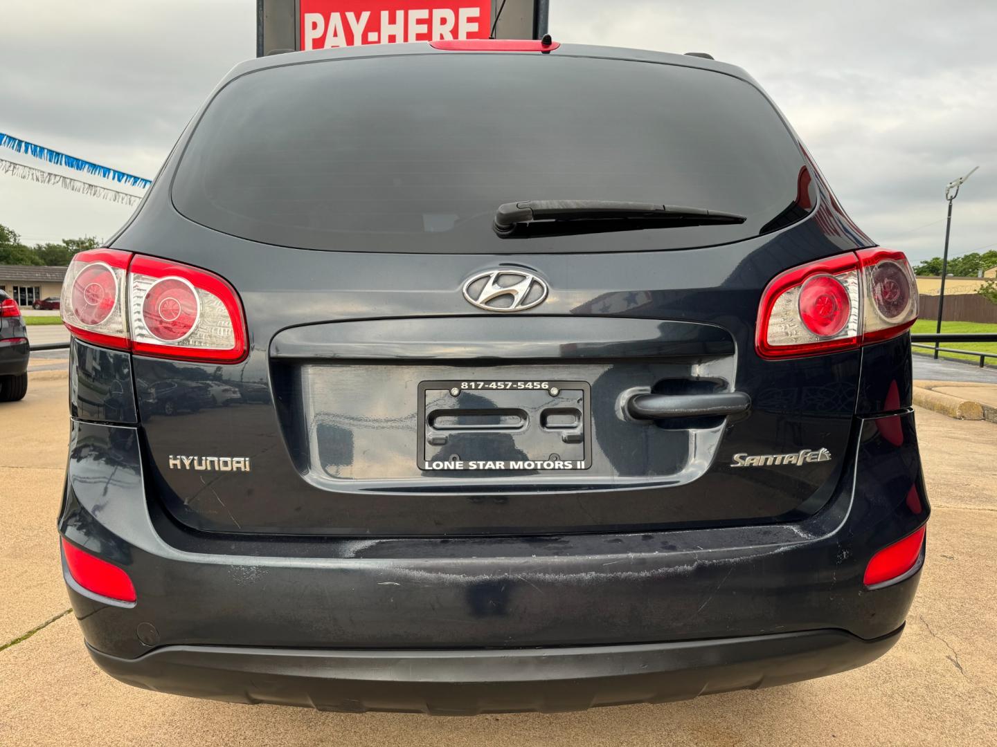 2010 BLUE HYUNDAI SANTA FE (5NMSG3AB8AH) , located at 5900 E. Lancaster Ave., Fort Worth, TX, 76112, (817) 457-5456, 0.000000, 0.000000 - Photo#4